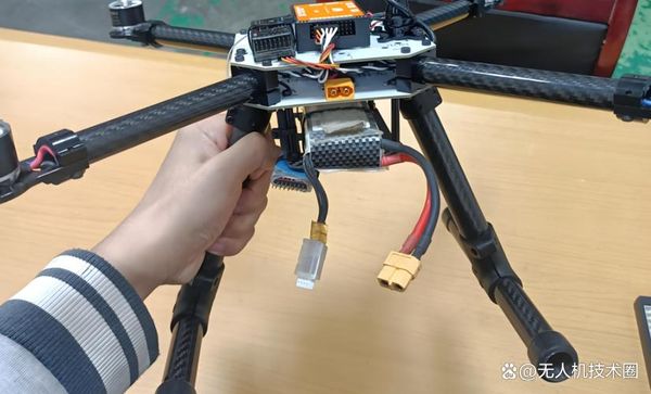 改造天线_改装天线无人更换维修机视频_无人机天线改装更换维修