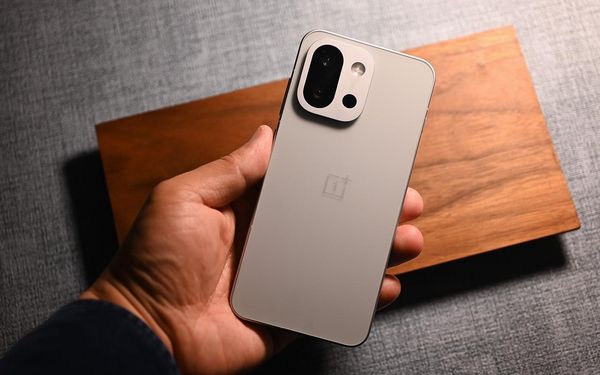 Mini3Pro 摔变形了，武汉本地和外地都能修