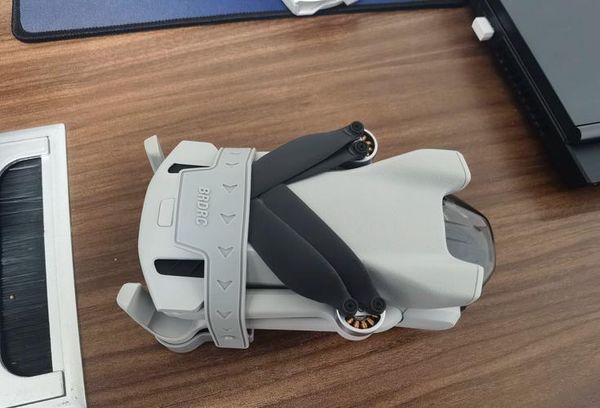 Mini3桨叶坏了，武汉哪里能修？寄修也可以✈️