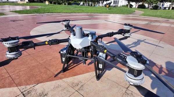🚁 大疆无人机折叠臂断裂怎么修？武汉本地的师傅来帮你看！