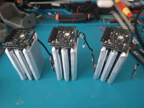 🔋大疆无人机电池鼓包，还能救吗？